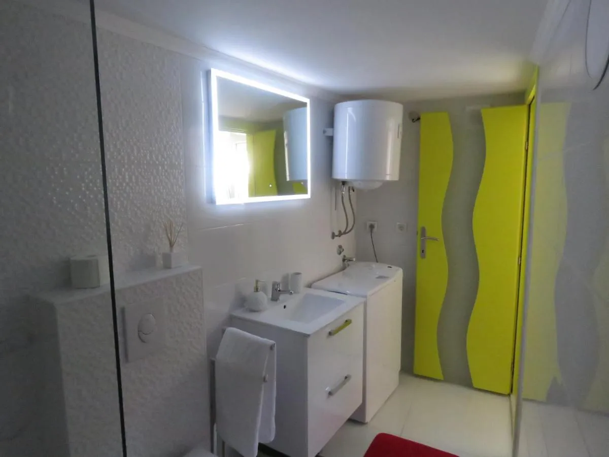 Image 2 of Apartman Crnica