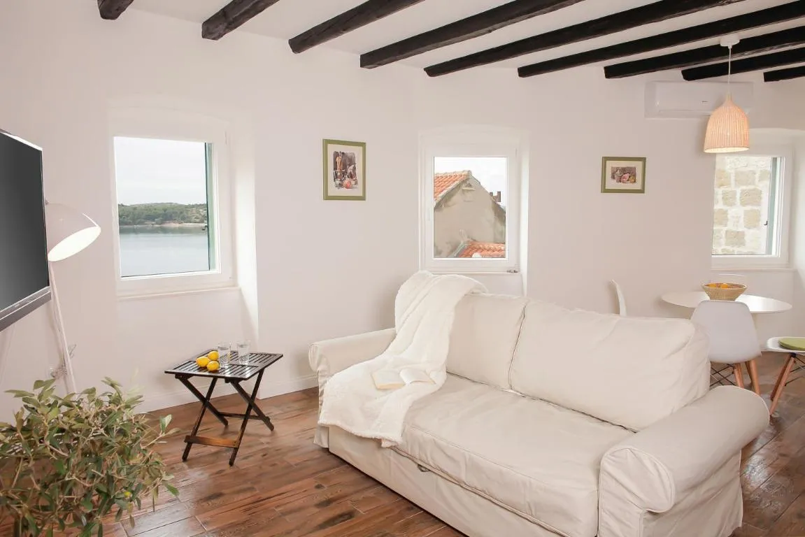Image of Apartment A&E
