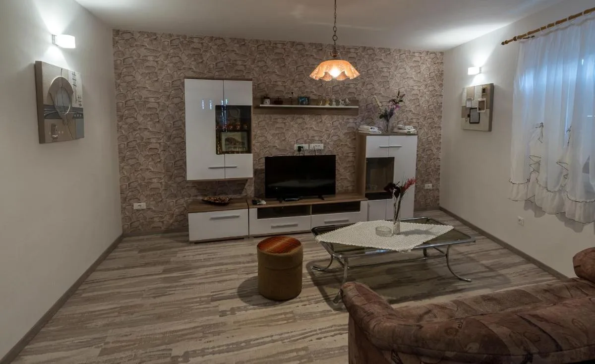 Image 2 of Apartment Batinica