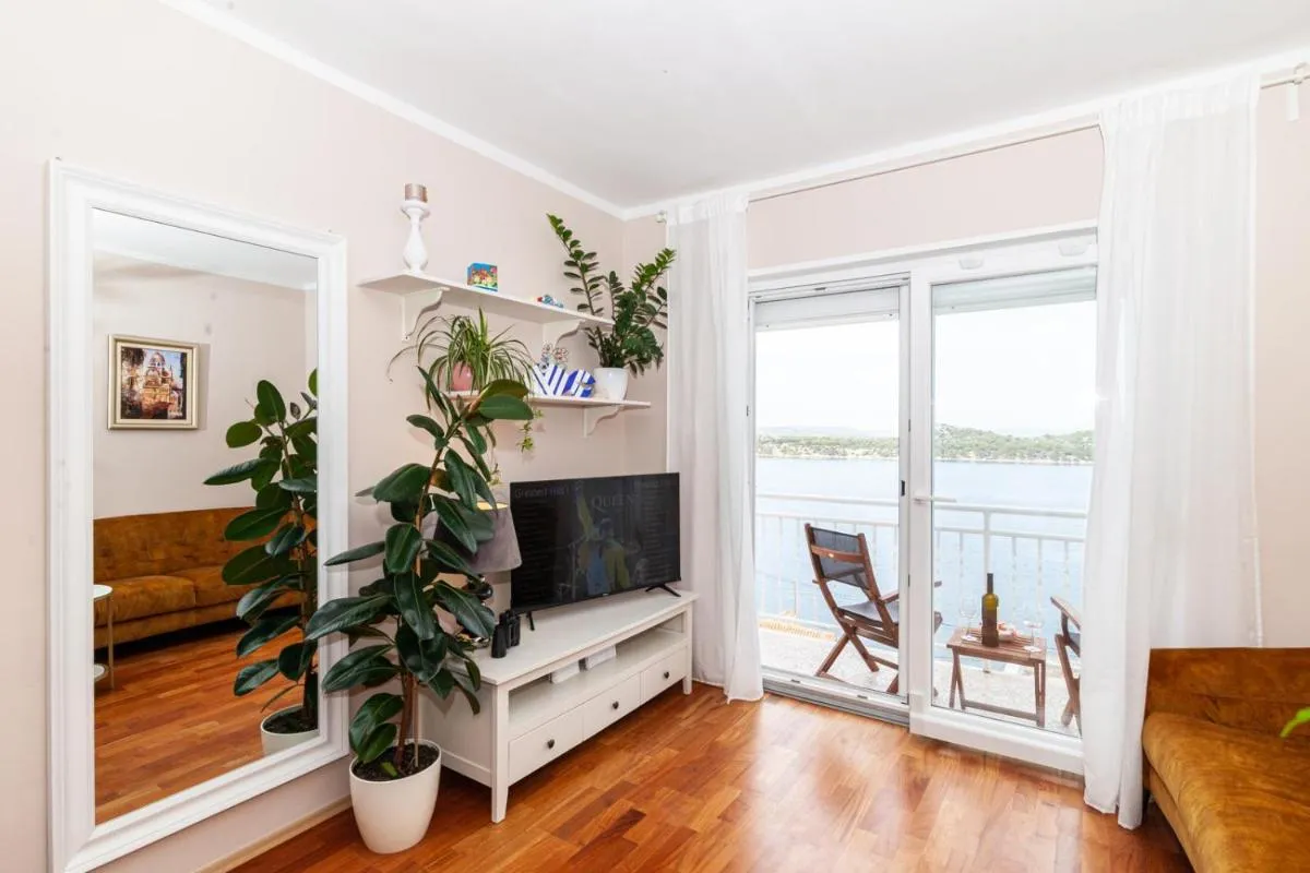 Image 4 of Apartment Best Sea View – in old town