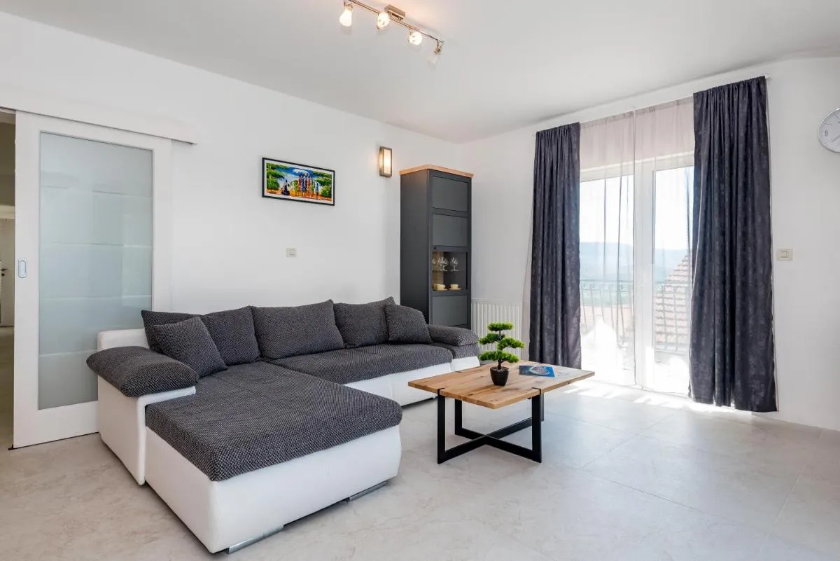 Image 4 of Apartment Ivana
