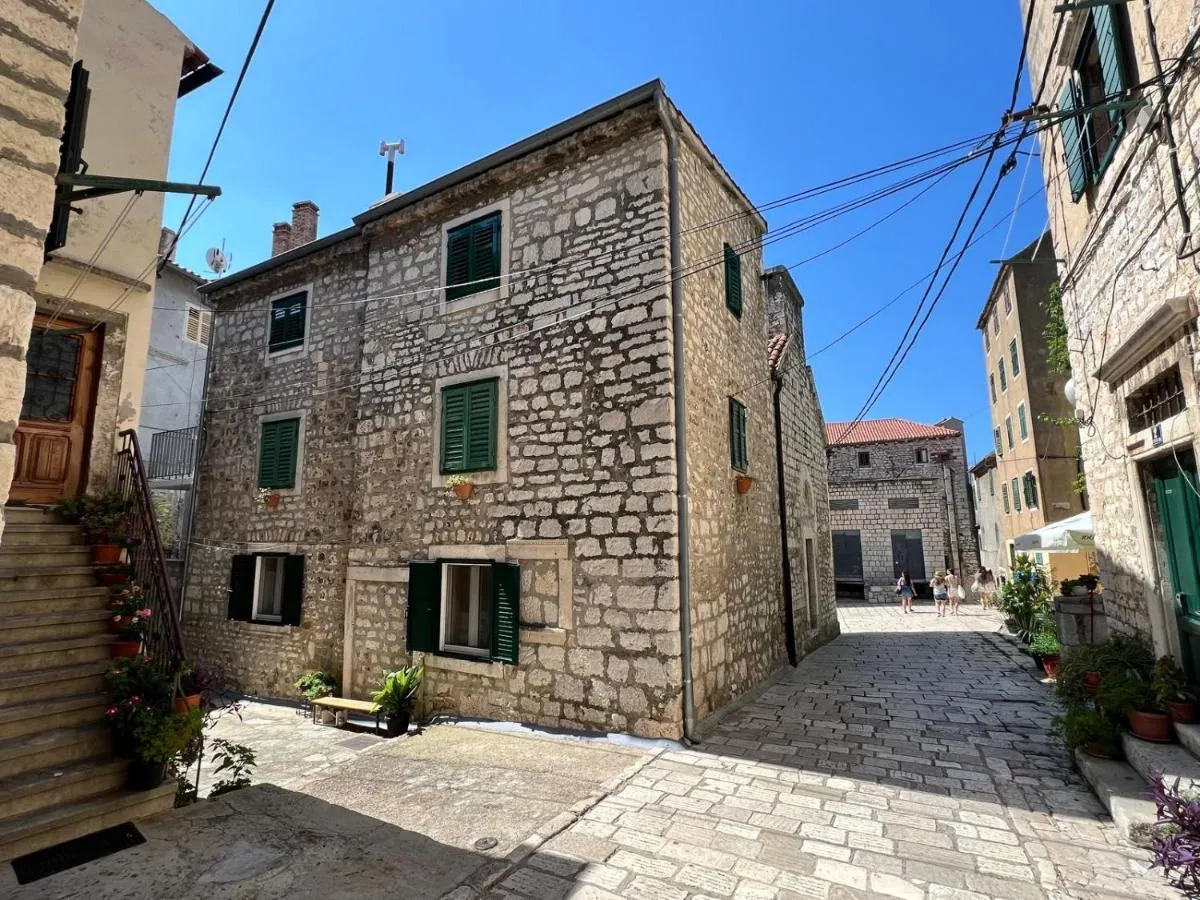 Image 5 of Apartment Mirakul