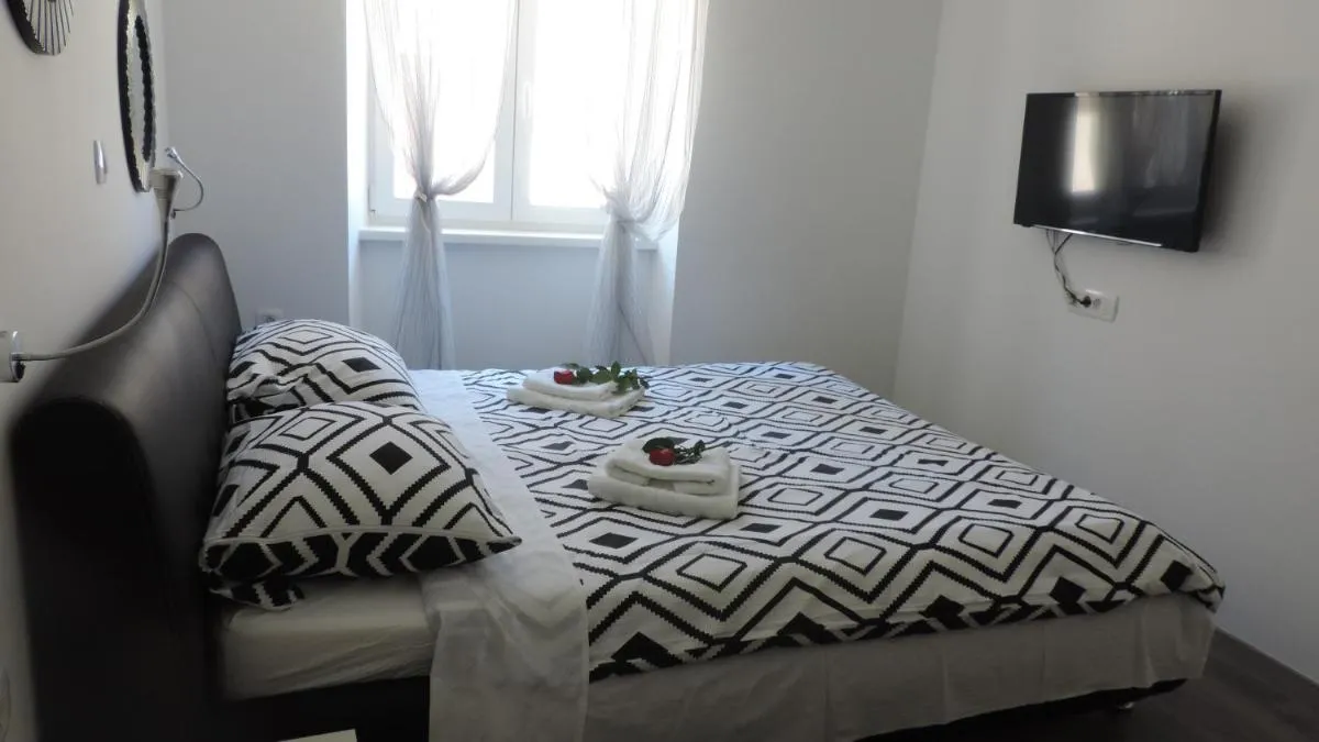 Image of Apartment & room Ivan