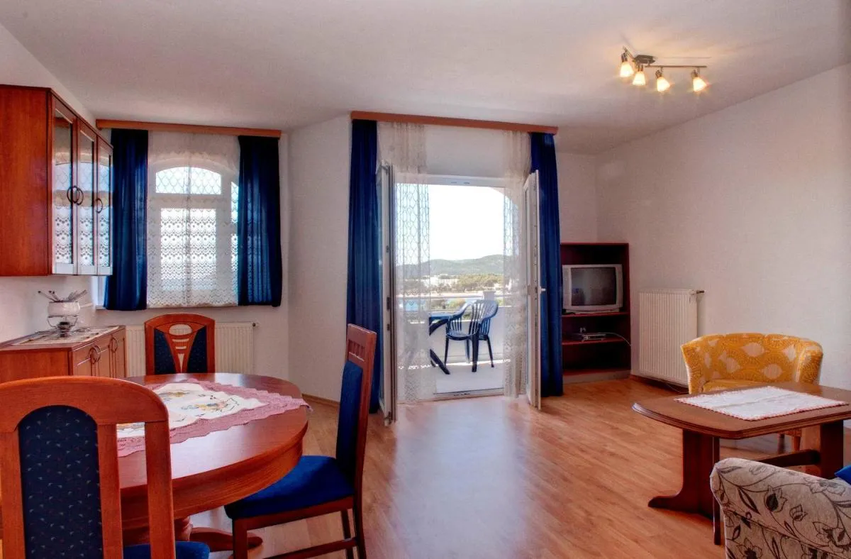 Image 3 of Apartments Peran