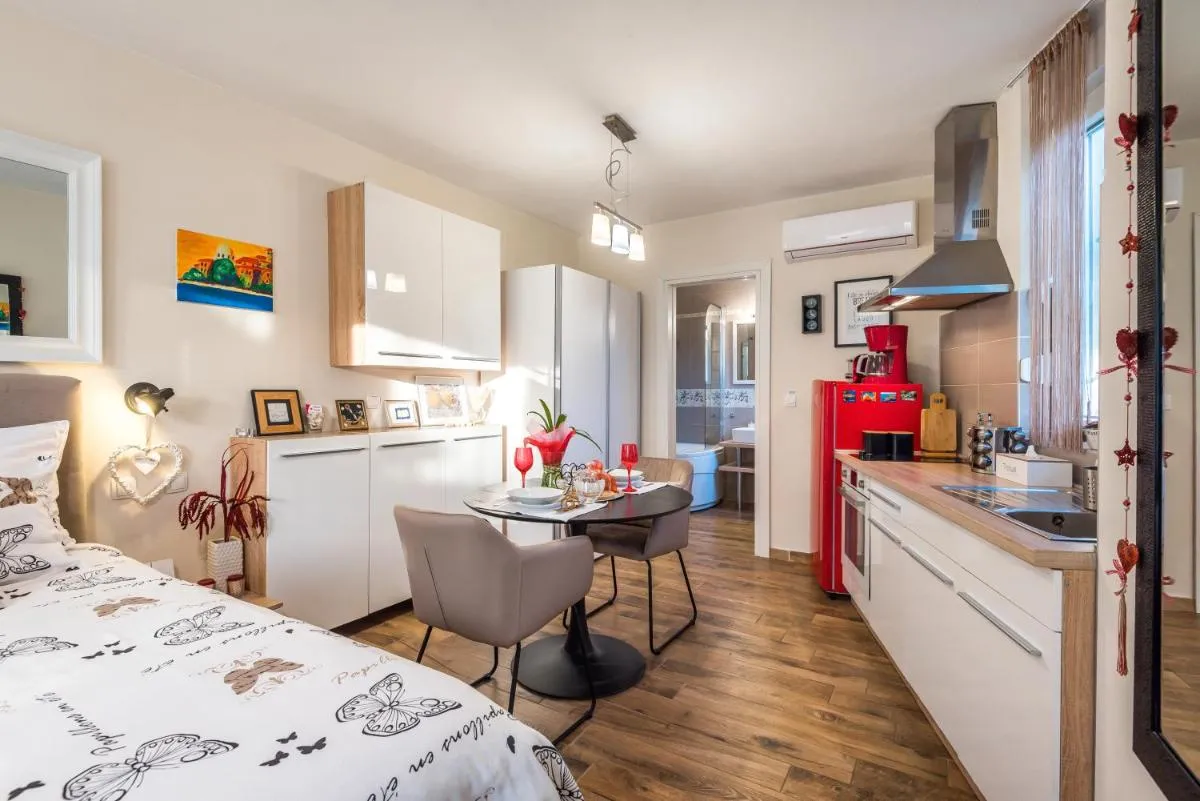 Image 1 of Apartments Stella Mariela