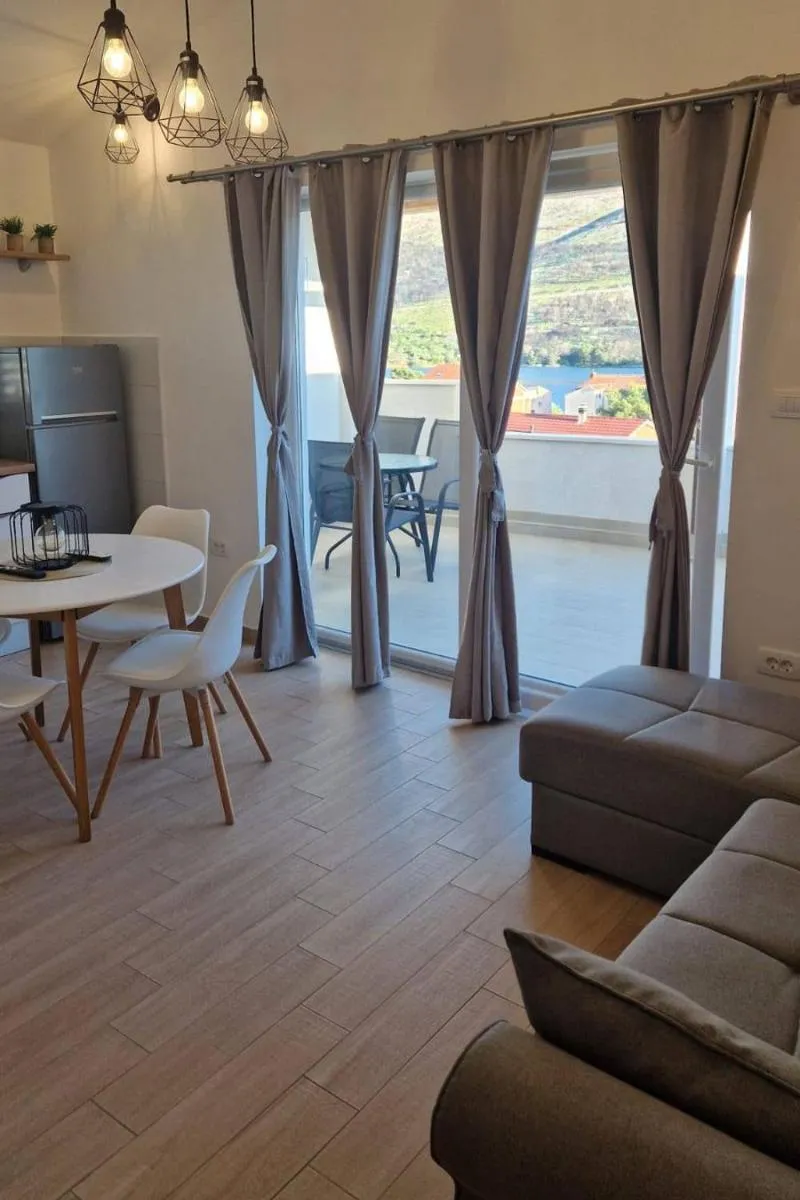 Image 4 of Apartments by the sea Grebastica, Sibenik – 4254