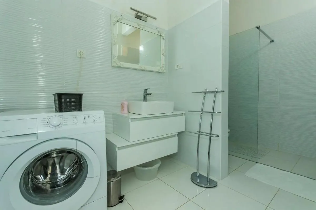 Image 2 of Apartments with a swimming pool Sibenik – 22457