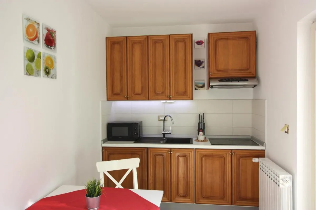 Image 3 of Aurora Apartments