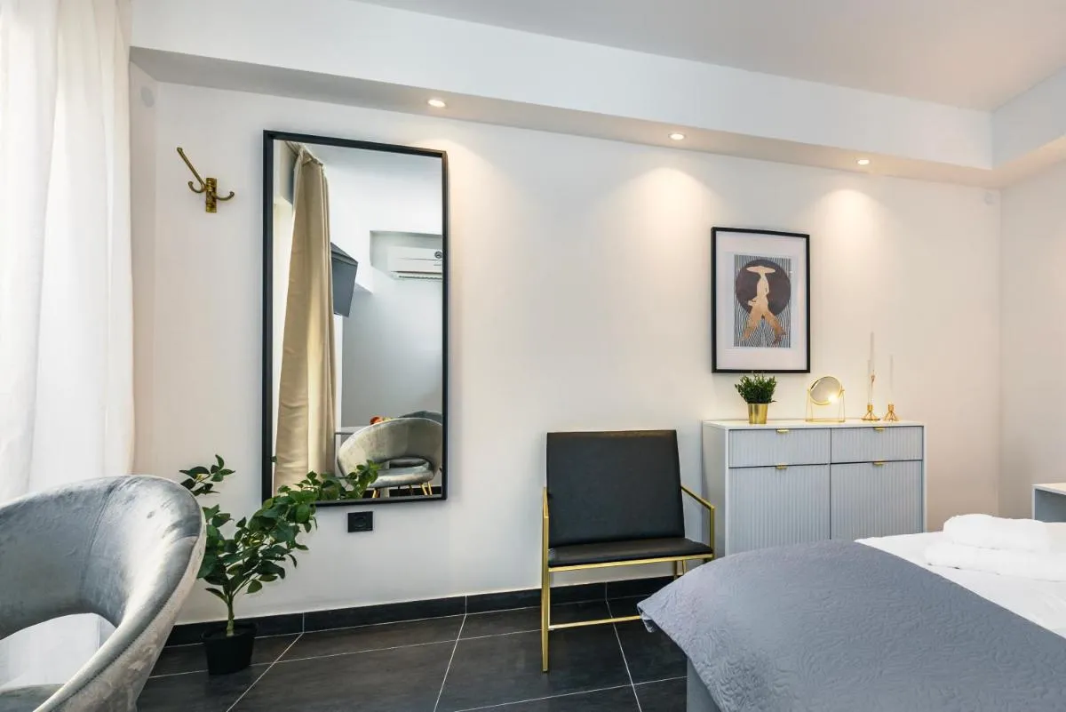 Image 1 of CITY BREAK Studio apartments