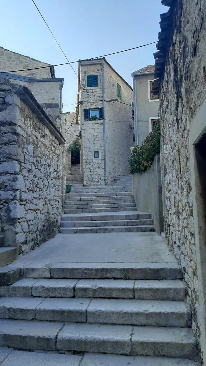 Image 4 of Capitain*s House