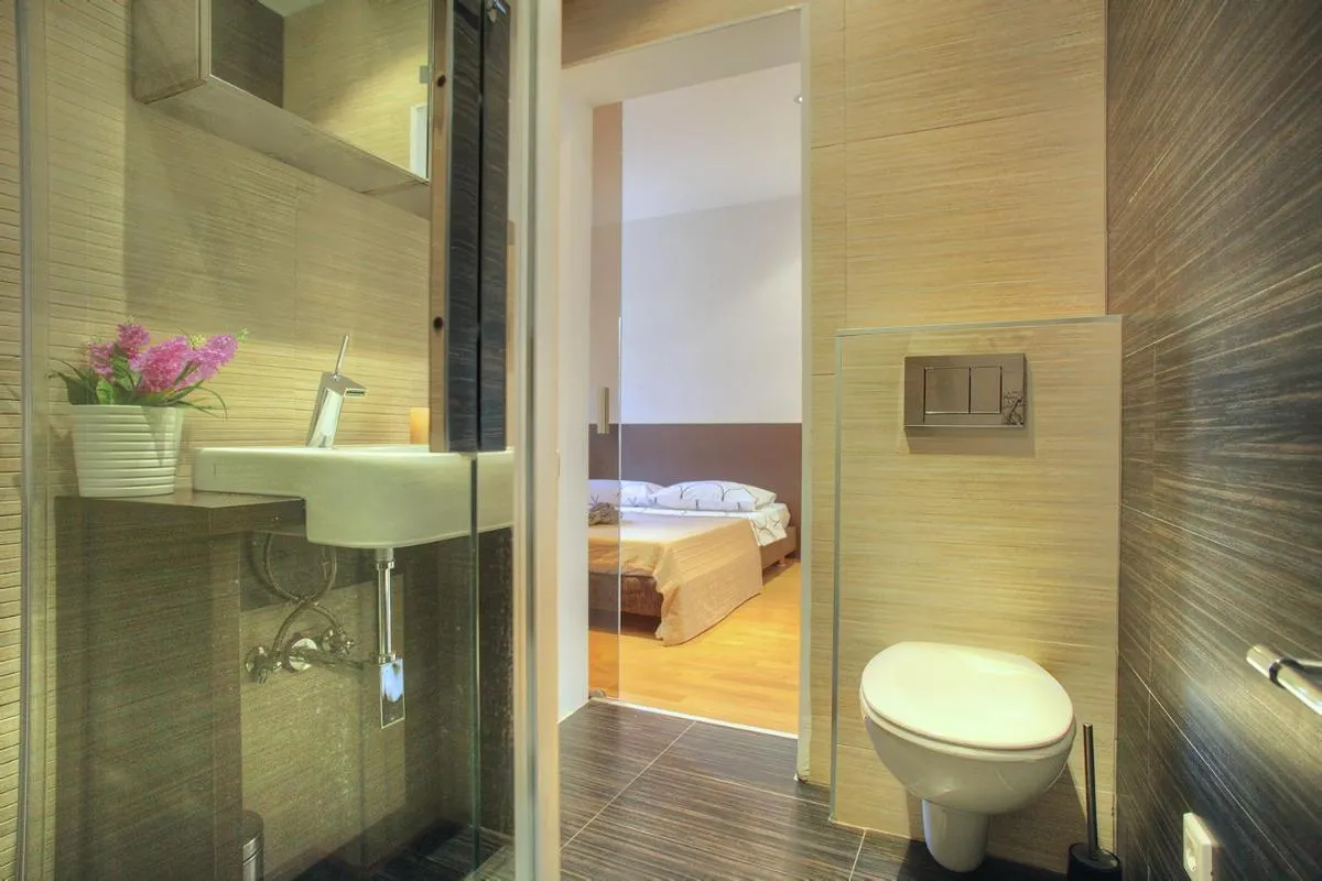 Image 2 of Casa Marina Apartments