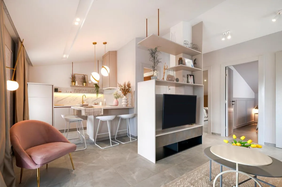 Image 3 of DANICA Luxury SeaSide Apartment