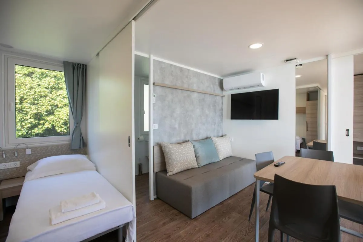 Image 1 of Deluxe Beach Mobile Homes