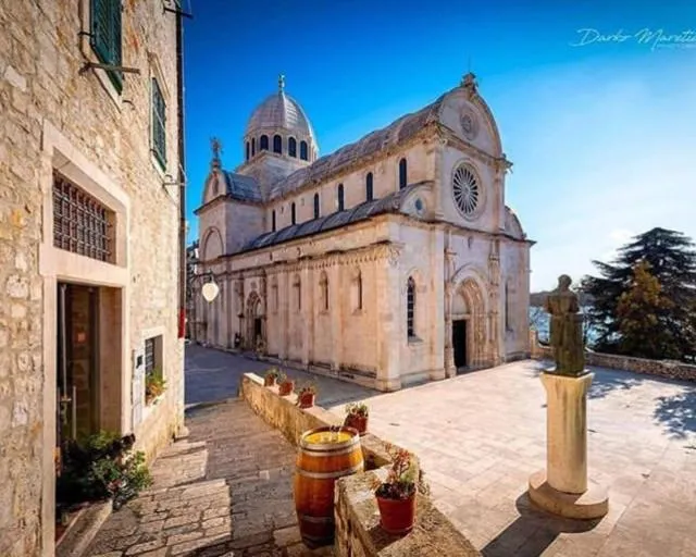 Image 5 of Lana Šibenik