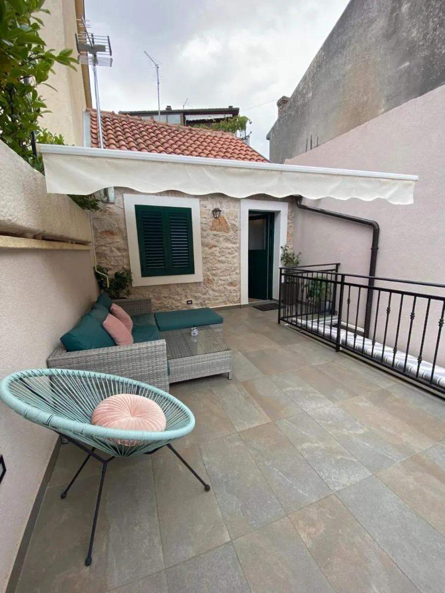 Image 3 of Little Oasis