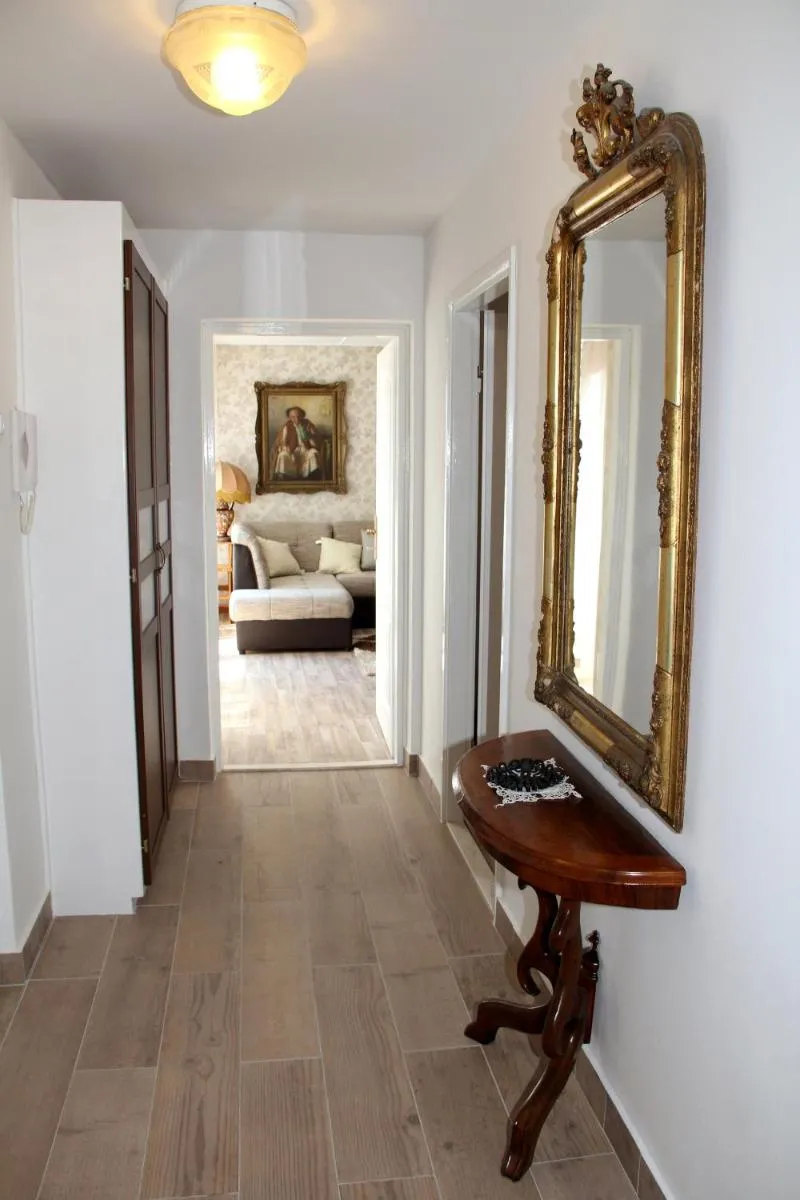 Image 5 of Martin Apartment