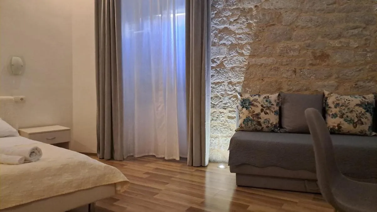 Image 3 of Medulić Palace Rooms & Apartments