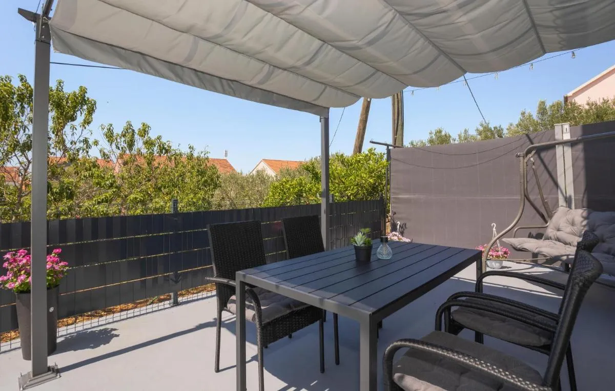 Image of Nice Apartment In Sibenik With Kitchen
