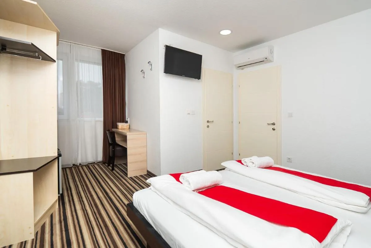 Image 1 of ParkCity rooms