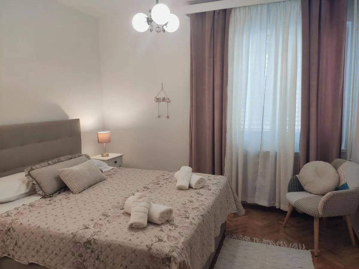 Image 1 of Siesta Apartments