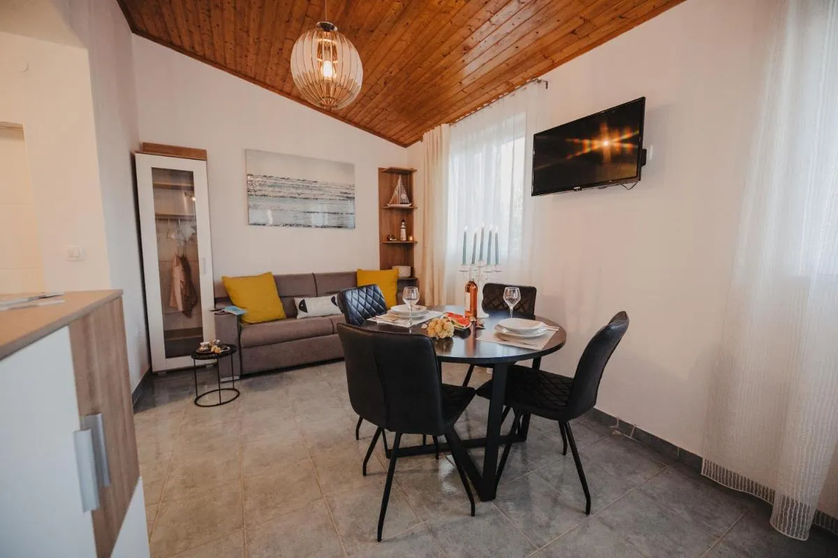 Image 4 of Studio apartmant Tonka