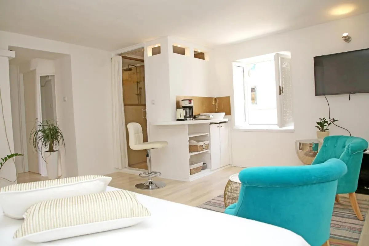 Image 3 of Swan City Apartment & Room
