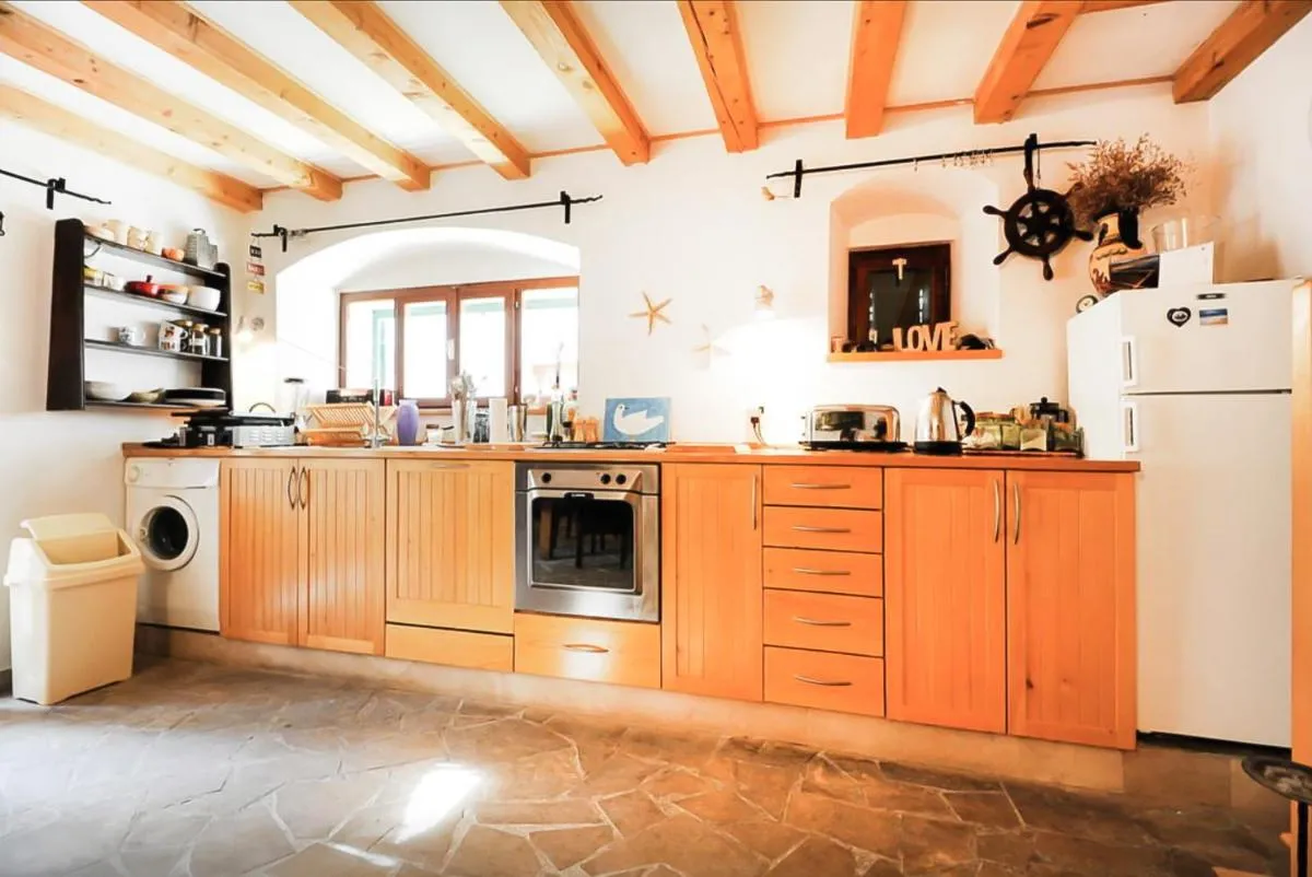 Image 3 of Torriano Holiday House