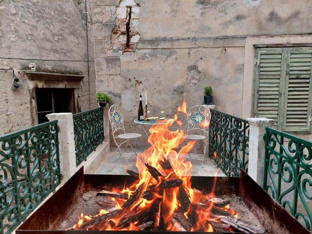 Image of V Apartment
