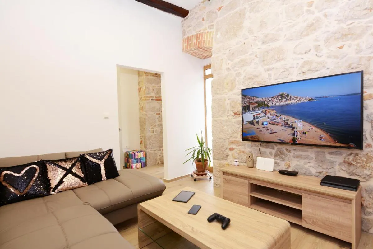 Image 2 of XY Suites – Design Apartments