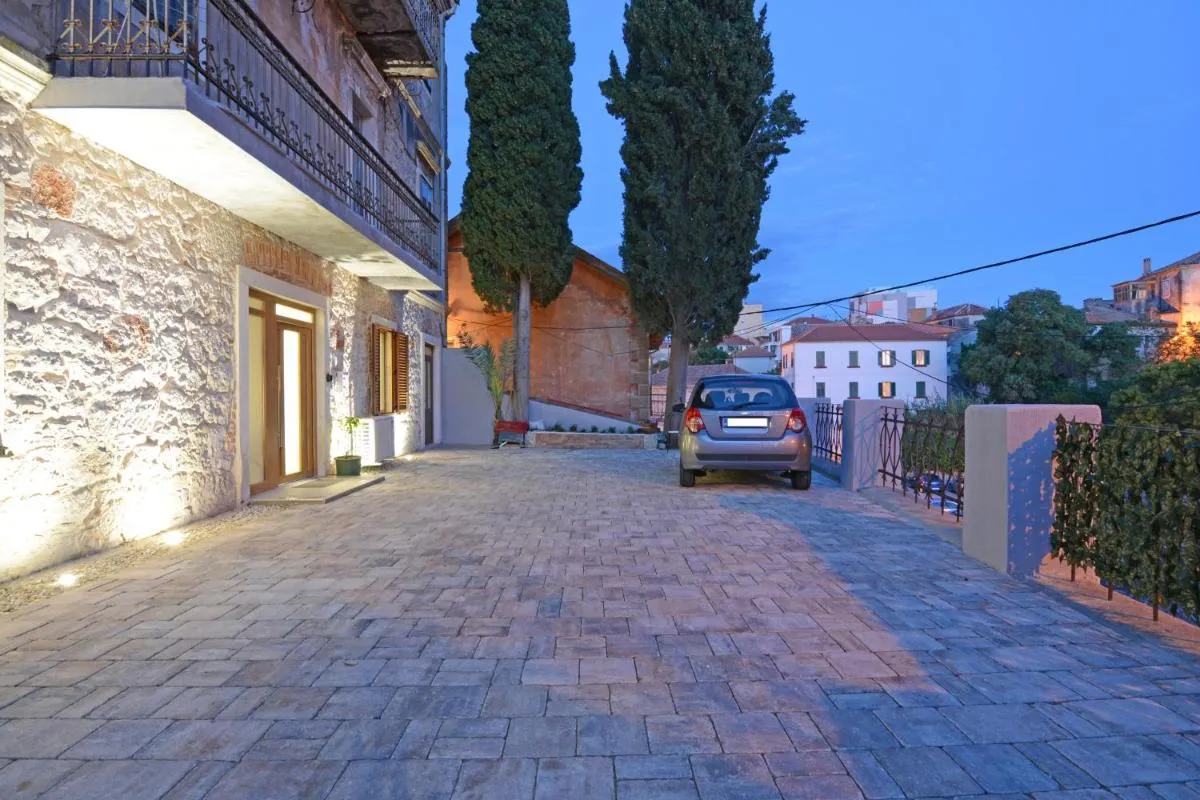 Image 6 of XY Suites – Design Apartments