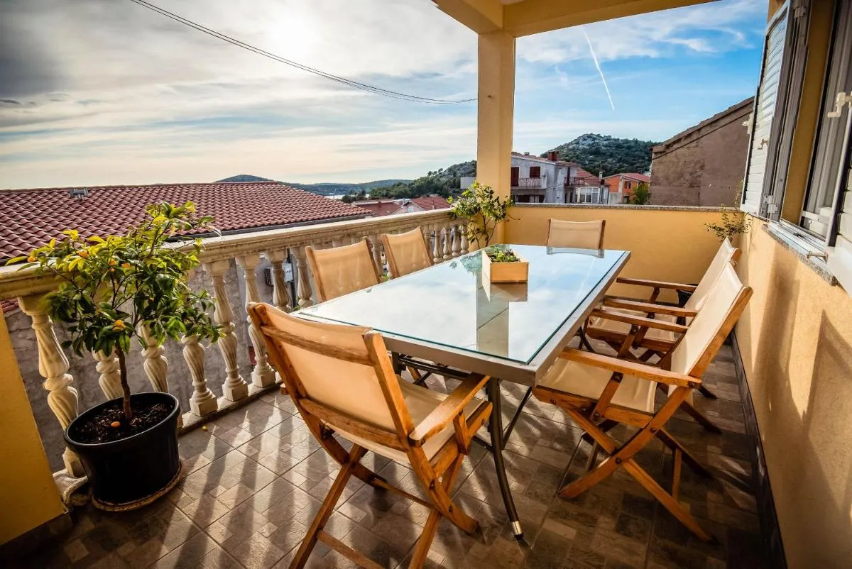 Image 2 of Apartman Fjaka