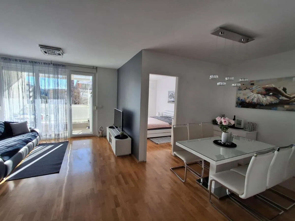 Image 3 of Apartman Tonka
