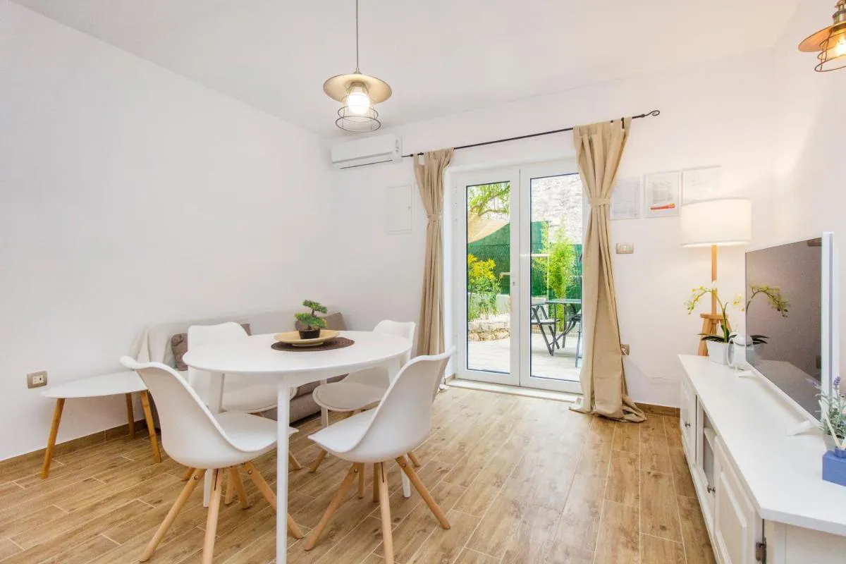 Image 2 of Apartmani Bedem