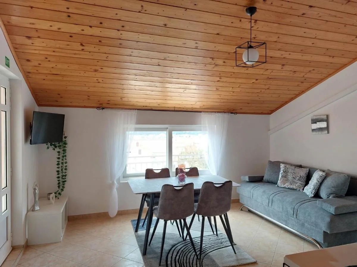 Image 2 of Apartmani Mare