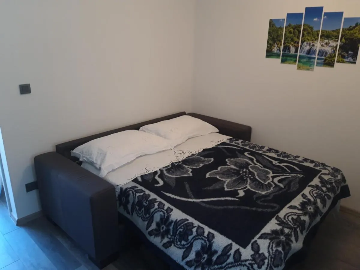 Image 1 of Apartmani Ponistra