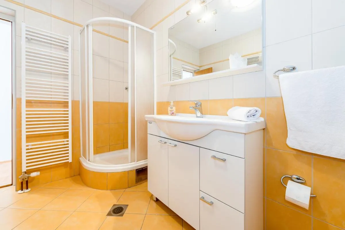 Image 2 of Apartment Anamarija with sea view