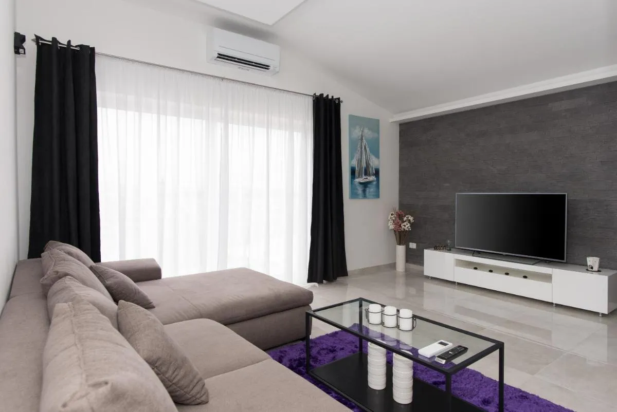 Image 4 of Apartment Anchor