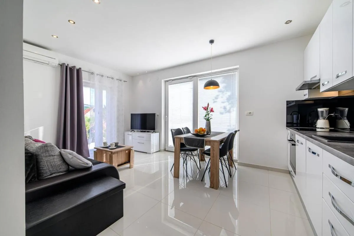 Image 3 of Apartment Jelić