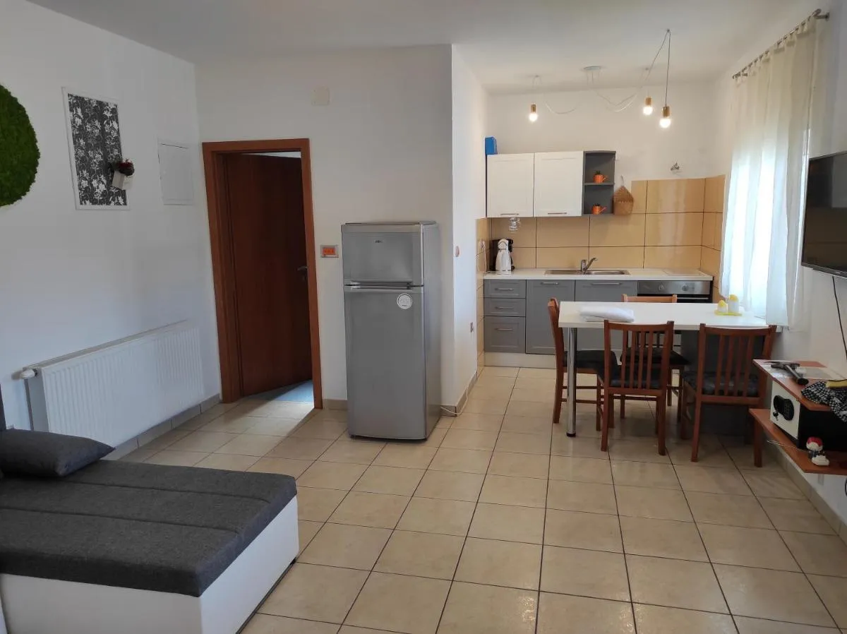 Image 4 of Apartment Joy II