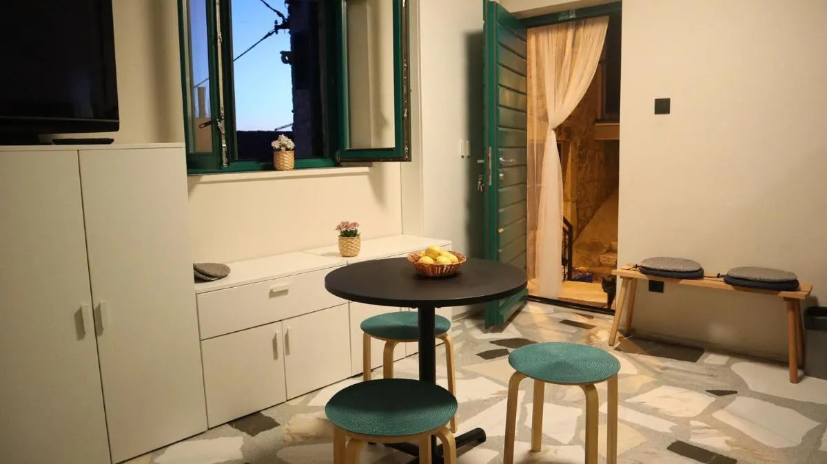 Image 3 of Apartment Lemon