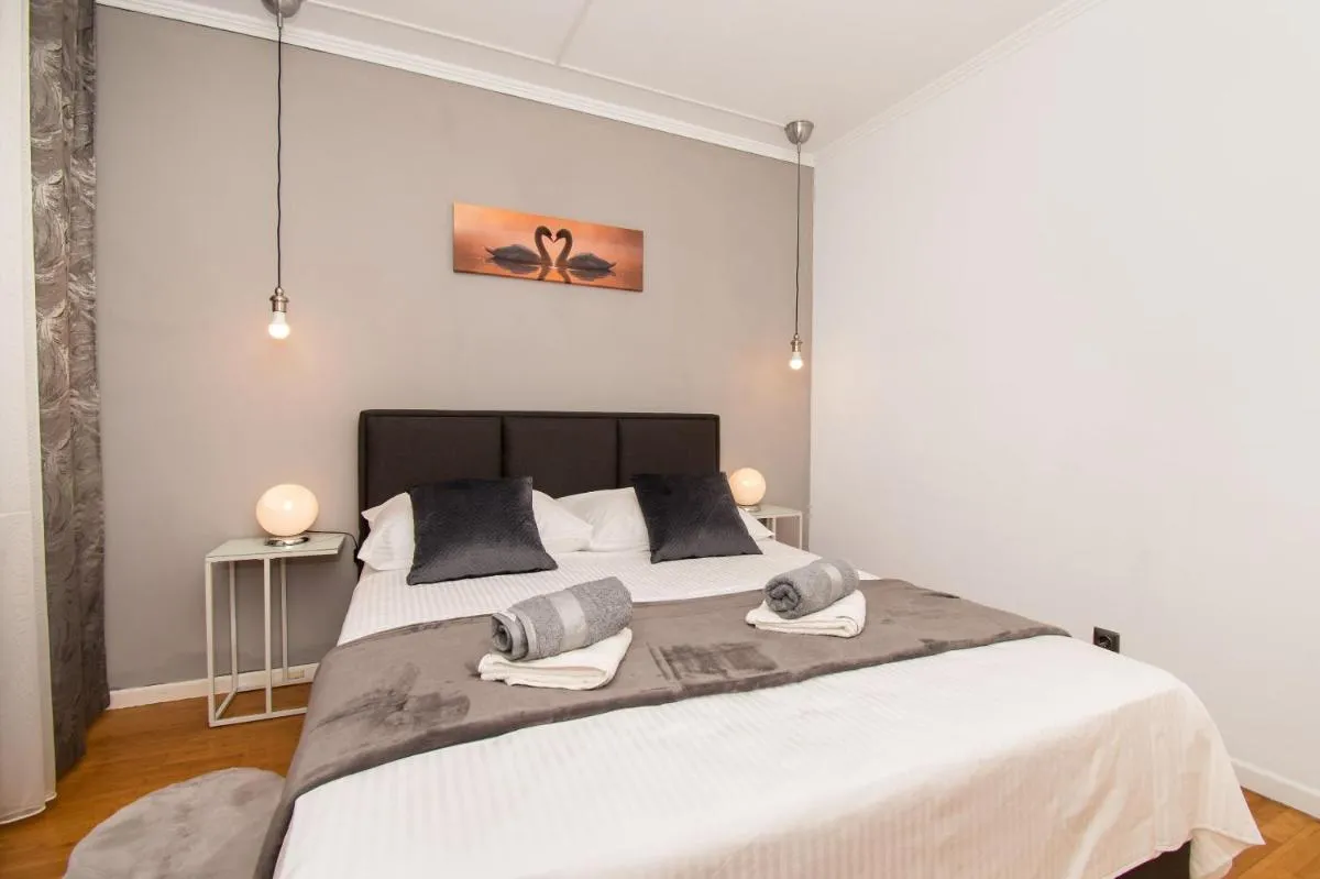 Image 6 of Apartment Only love