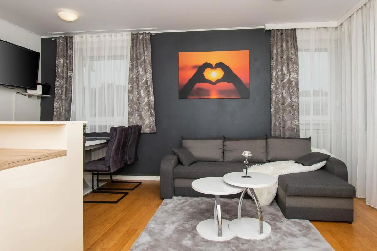 Image 4 of Apartment Only love