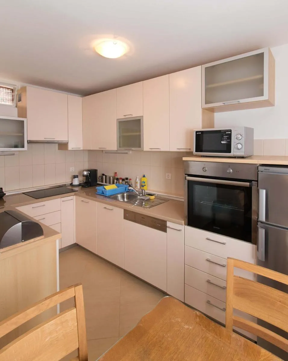 Image 4 of Apartment Peran