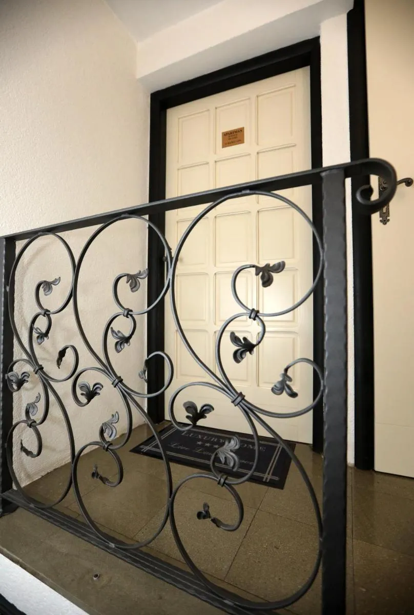 Image 3 of Apartment Secret life