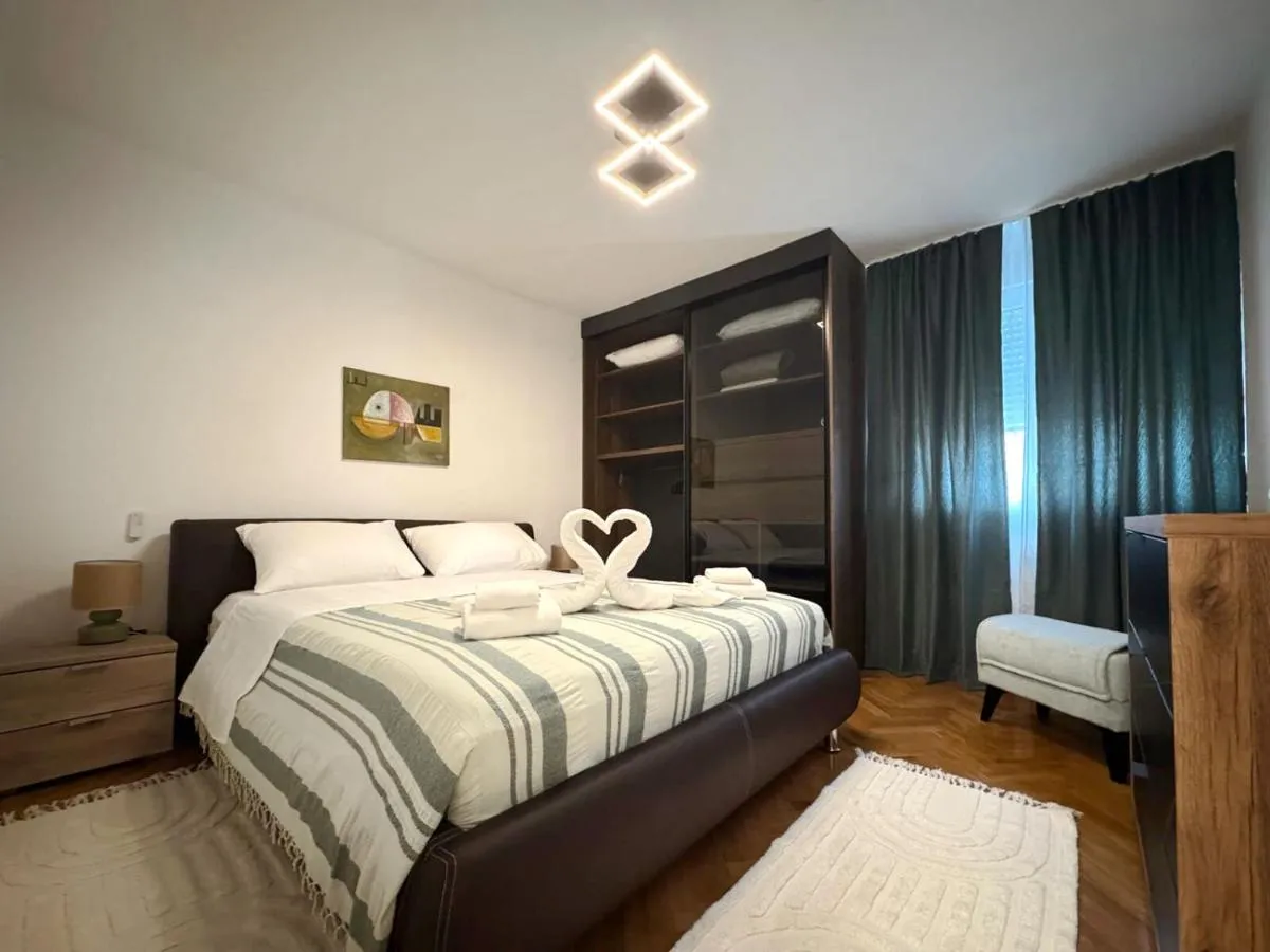 Image 2 of Apartment Wolfie