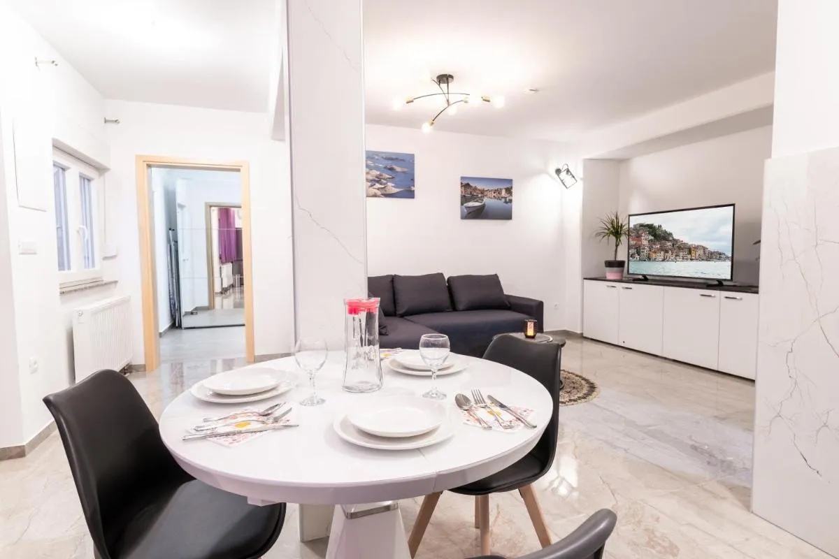 Image 4 of Apartments Bonis III