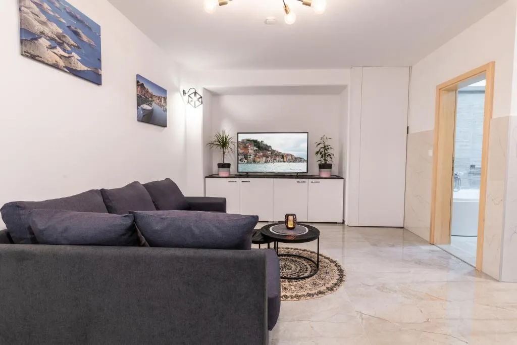 Image of Apartments Bonis III