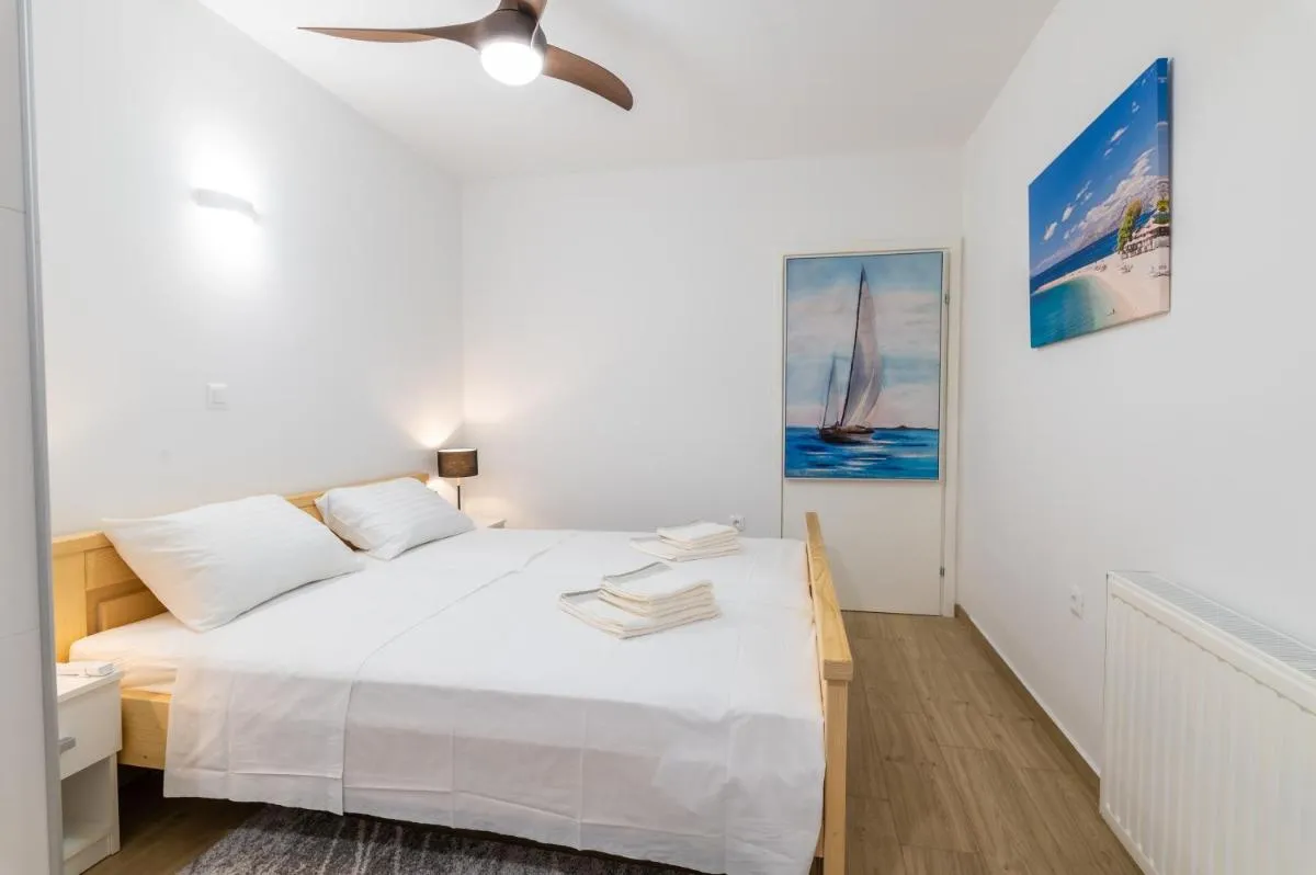Image 1 of Apartments Bonis III