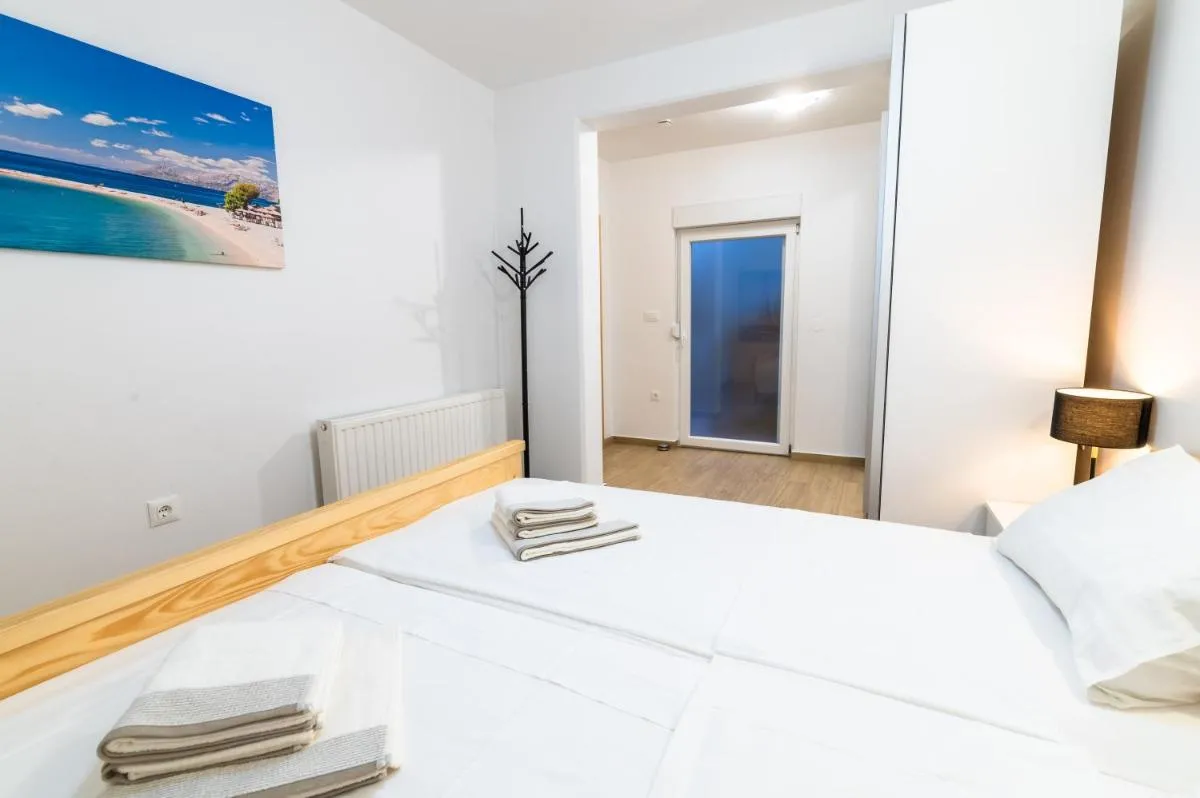 Image 6 of Apartments Bonis III