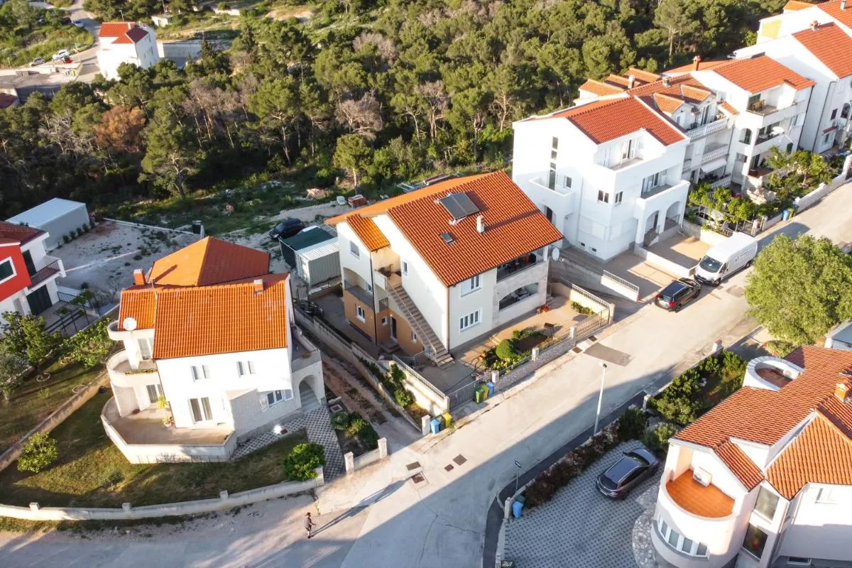Image 5 of Apartments Bonis III